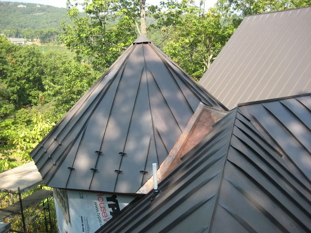 Professional Roof Tarp Installation by Craftsman Roofing in Pecan Grove